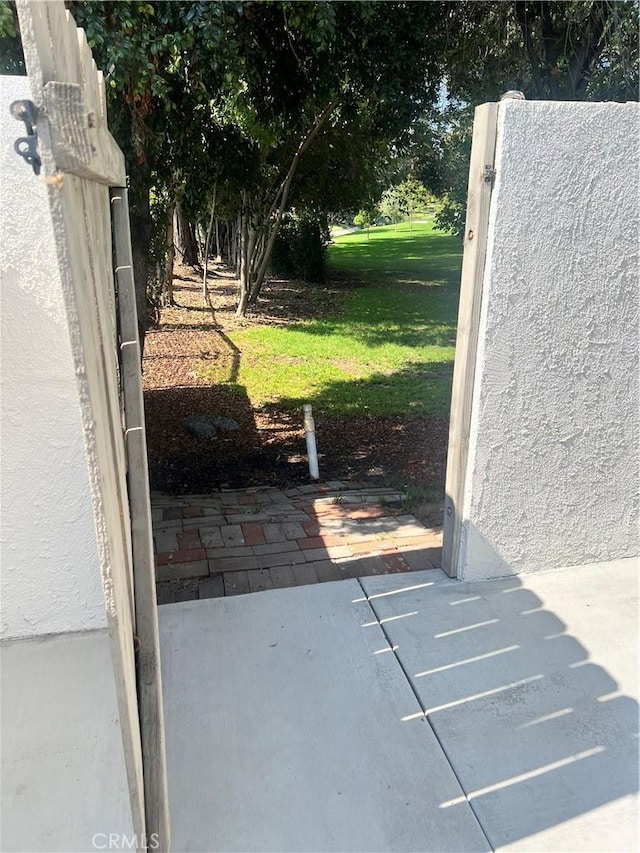 13241 Oakwood Ln, La Mirada, CA 90638 - photo 19