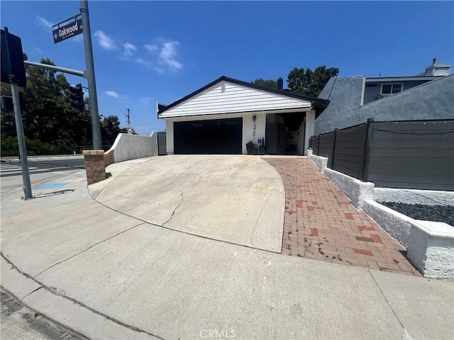 13241 Oakwood Ln, La Mirada, CA 90638 - photo 1