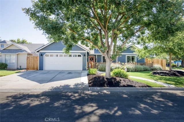6180 N Gilroy Ave, Fresno, CA 93722 - photo 1