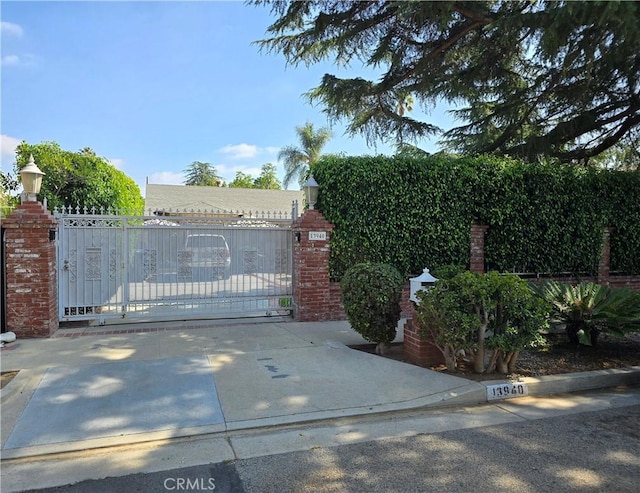 13940 Chandler Blvd, Sherman Oaks, CA 91401 - photo 1