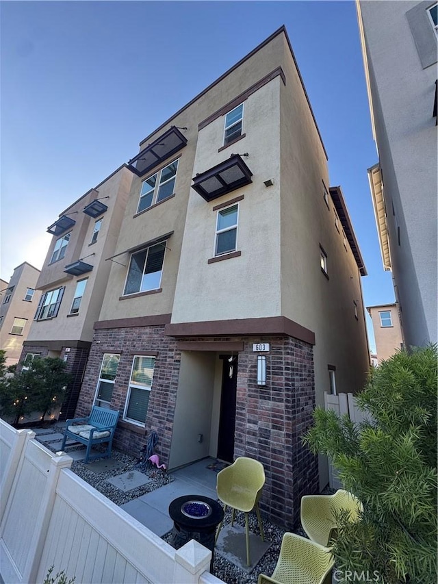 603 Daniel Freeman Cir, Inglewood, CA 90301 - photo 3