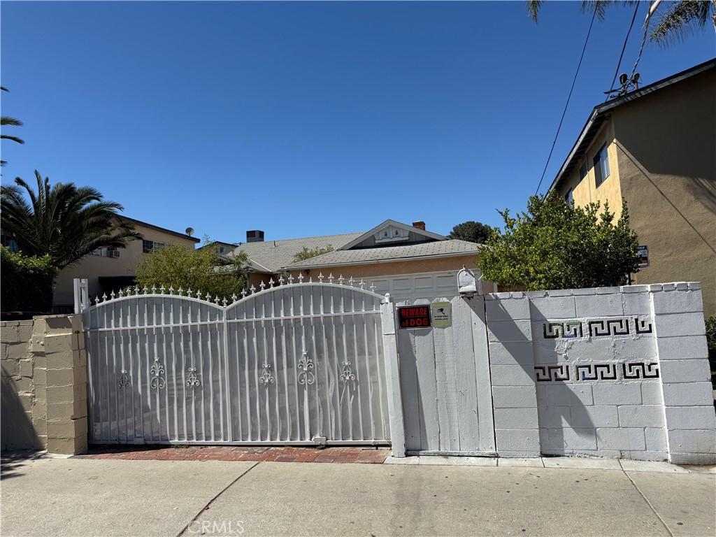 11457 Oxnard St, North Hollywood, CA 91606 - photo 1