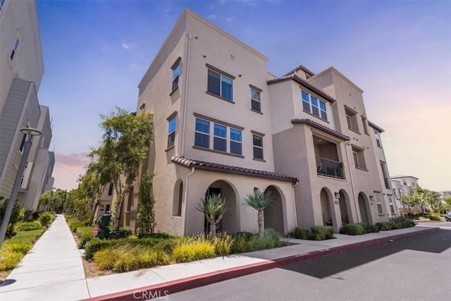 658 S Motif St, Anaheim, CA 92805 - photo 2