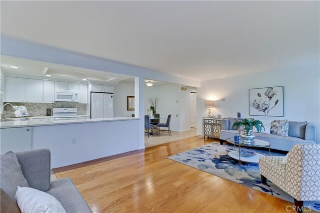 531 Via Estrada Unit B, Laguna Woods, CA 92637 - photo 5