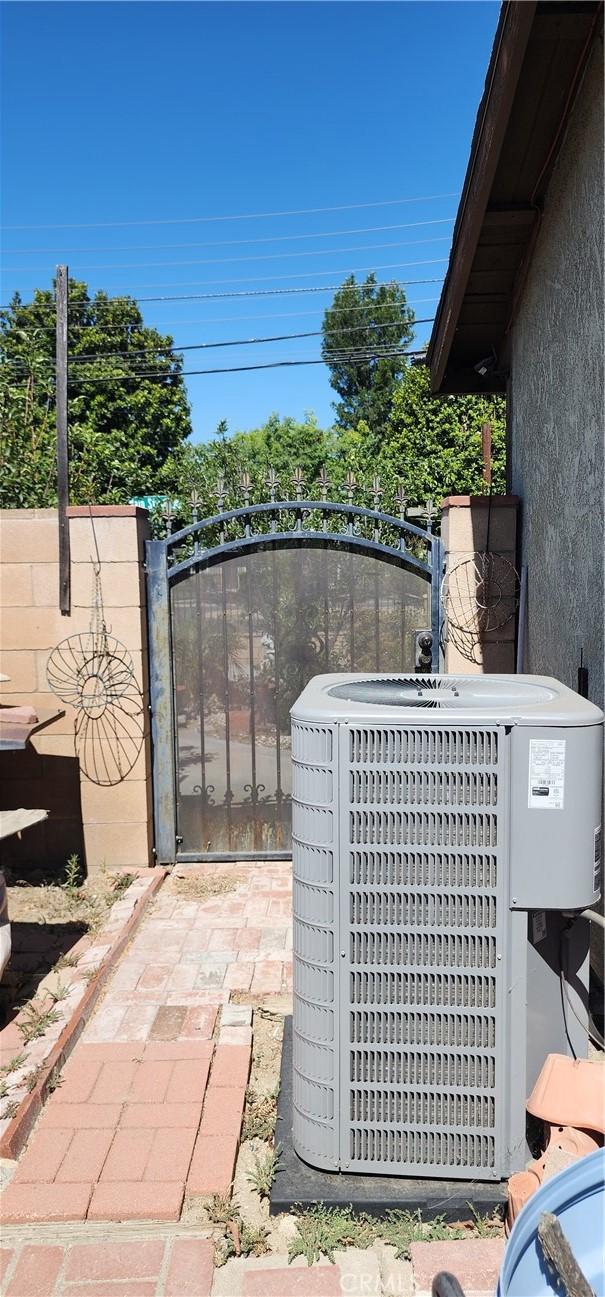 3784 Dublin Way, Riverside, CA 92501 - photo 20