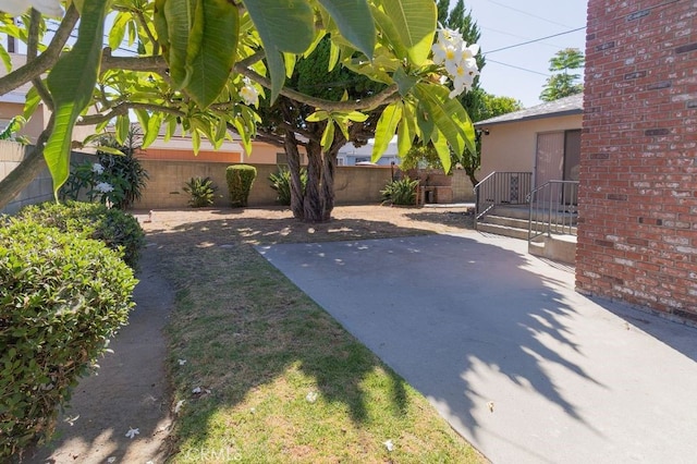 8346 Birchcrest Rd, Downey, CA 90240 - photo 23