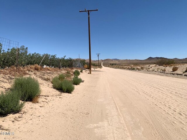 10080 Santa Fe Fire Rd, Lucerne Valley, CA 92356 - photo 3