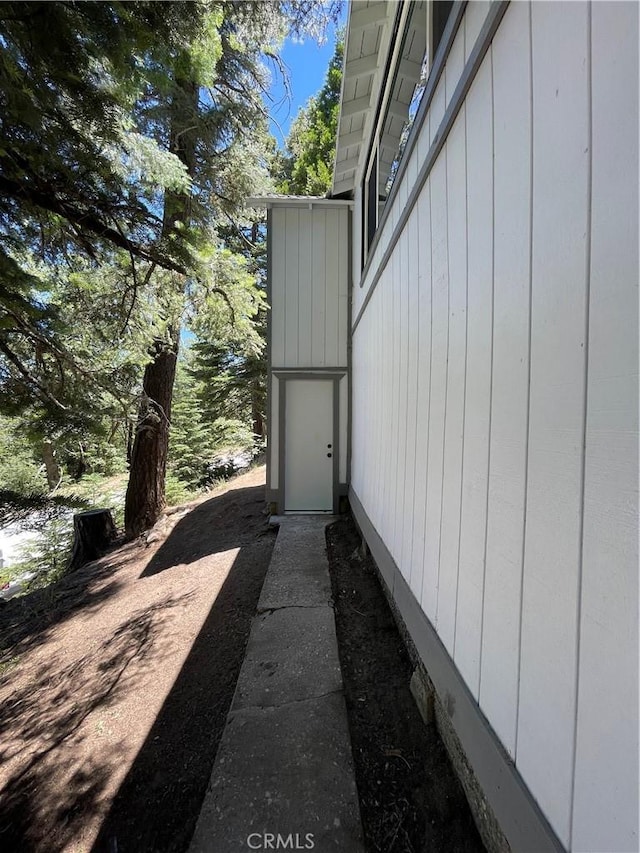 31557 Wagon Wheel Dr, Running Springs, CA 92382 - photo 4