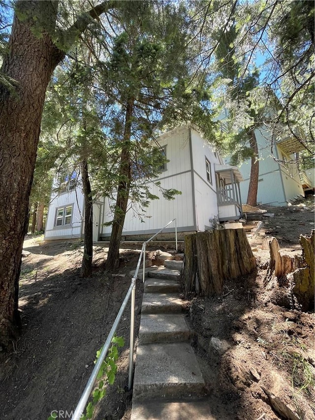 31557 Wagon Wheel Dr, Running Springs, CA 92382 - photo 2