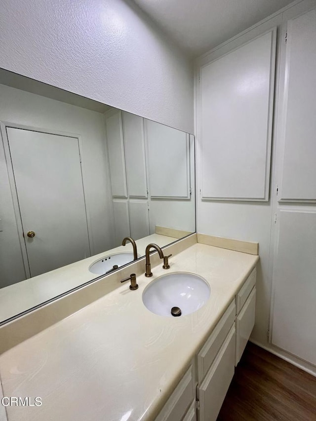 1342 E Hillcrest Dr Unit 20, Thousand Oaks, CA 91362 - photo 10