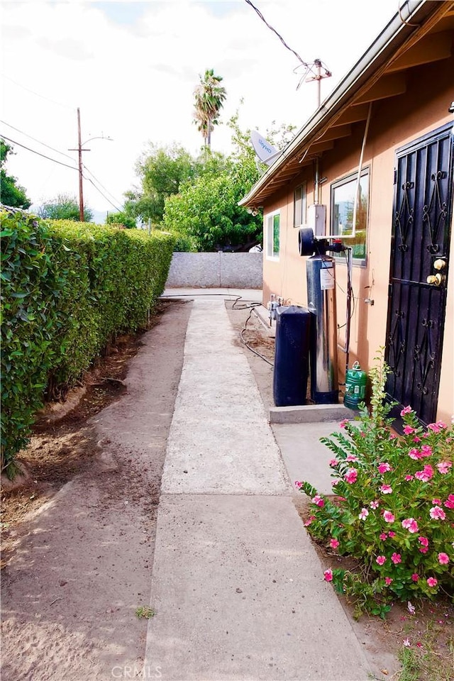998 W 10th St, San Bernardino, CA 92411 - photo 7