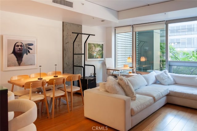 1155 S Grand Ave Unit 307, Los Angeles, CA 90015 - photo 1