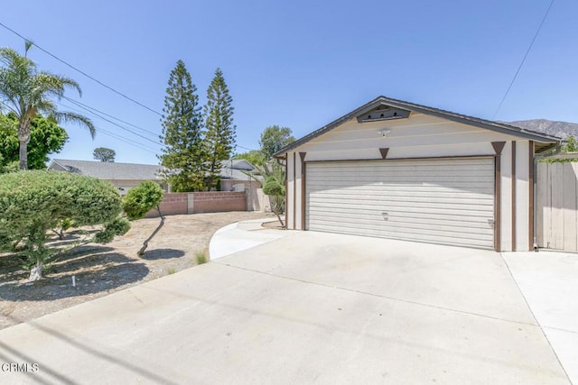 7935 Kyle St, Sunland, CA 91040 - photo 3