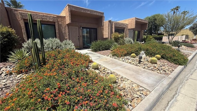 2303 Los Patos Dr, Palm Springs, CA 92264 - photo 2