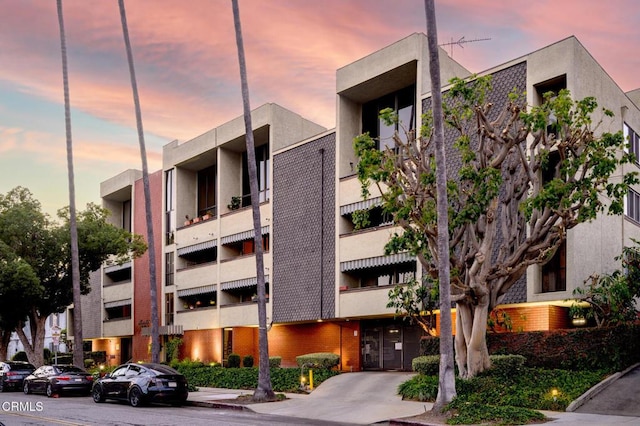 125 W Mountain St Unit 303, Glendale, CA 91202 - photo 1
