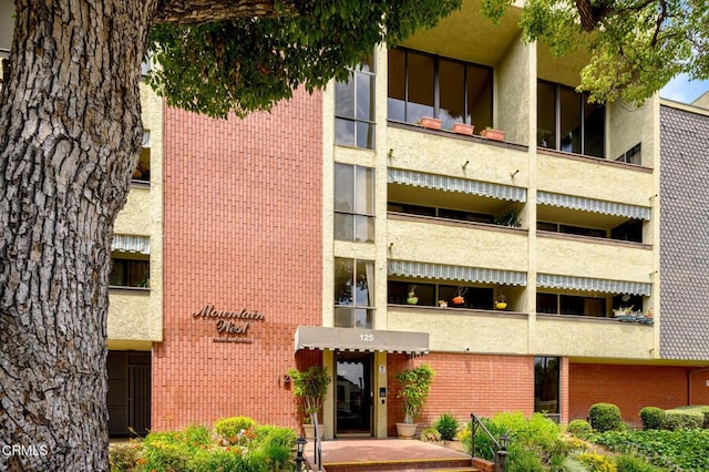 125 W Mountain St Unit 303, Glendale, CA 91202 - photo 2