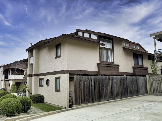 17108 Sims Ln, Huntington Beach, CA 92649 - photo 4