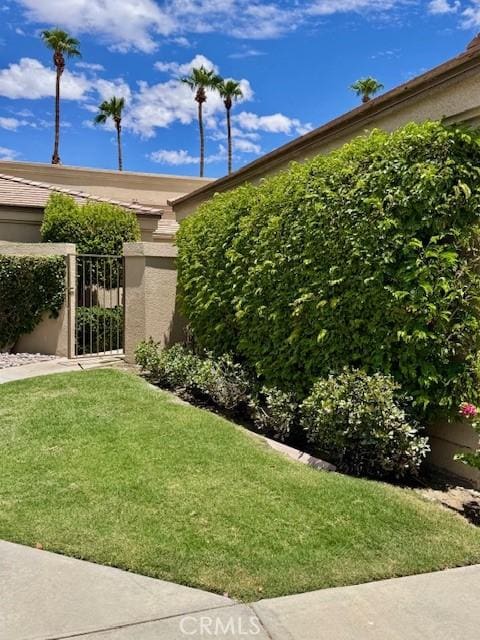 76238 Honeysuckle Dr, Palm Desert, CA 92211 - photo 2
