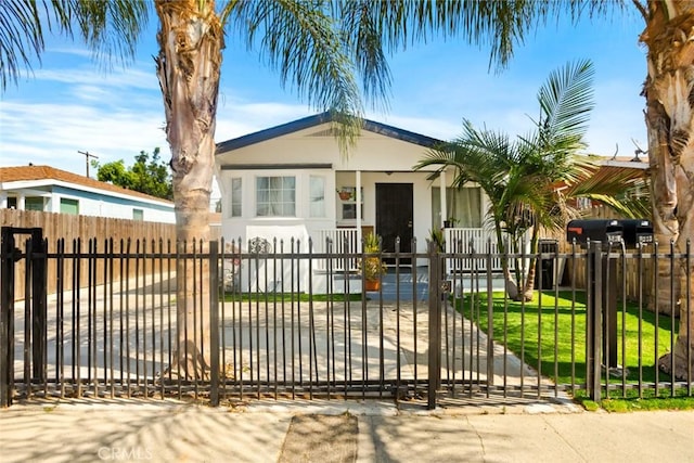 1235 E 75th St, Los Angeles, CA 90001 - photo 2