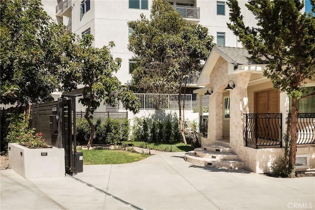 7142 Marshfield Way, Los Angeles, CA 90046 - photo 33