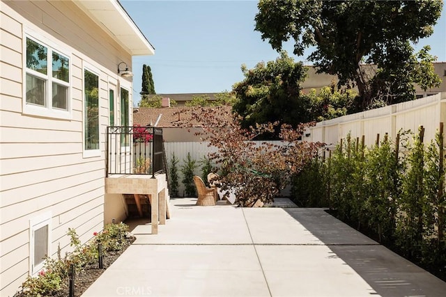 7142 Marshfield Way, Los Angeles, CA 90046 - photo 31