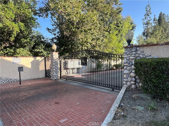 13775 Glenoaks Blvd Unit 16, Rancho Cascades, CA 91342 - photo 23