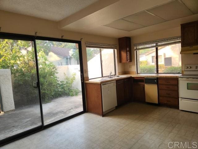 820 Chervil Ct, Chula Vista, CA 91910 - photo 10