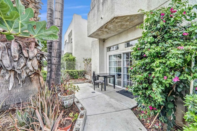 20920 Community St Unit 7, Canoga Park, CA 91304 - photo 1