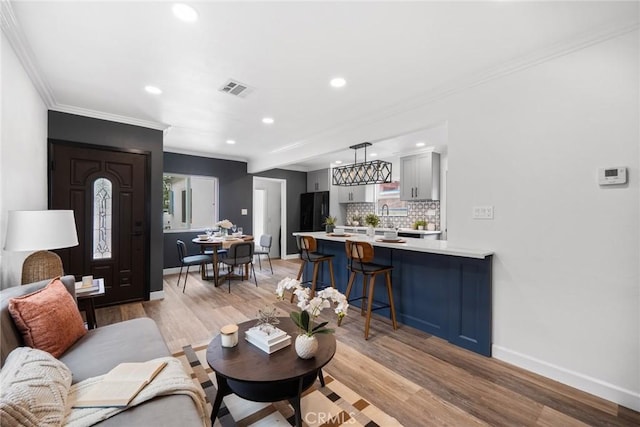 9517 Grape St, Los Angeles, CA 90608 - photo 2