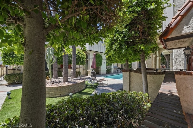 300 N Isabel St Unit 10, Glendale, CA 91206 - photo 1