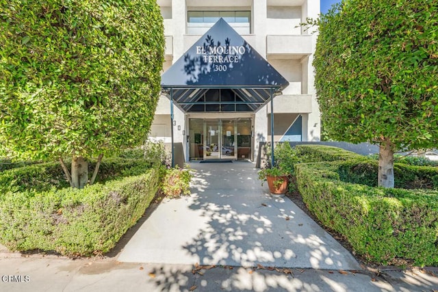 300 N El Molino Ave Unit 201, Pasadena, CA 91101 - photo 1