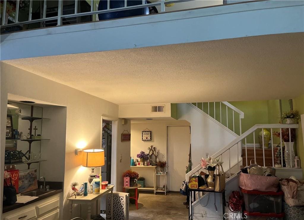 20651 Roscoe Blvd Unit I, Winnetka, CA 91306 - photo 3