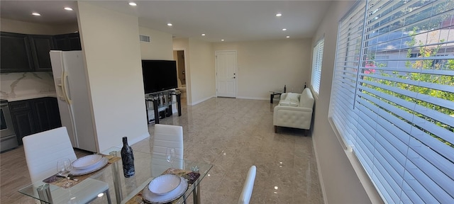 18611 Collins St Unit E33, Tarzana, CA 91356 - photo 3