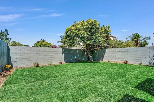 738 Amberwood Dr, Santa Ana, CA 92703 - photo 2