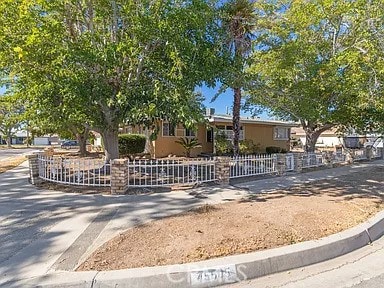 45505 13th St W, Lancaster, CA 93534 - photo 1