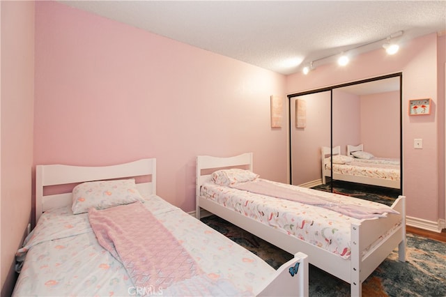 10200 Bothwell Rd, Northridge, CA 91324 - photo 24