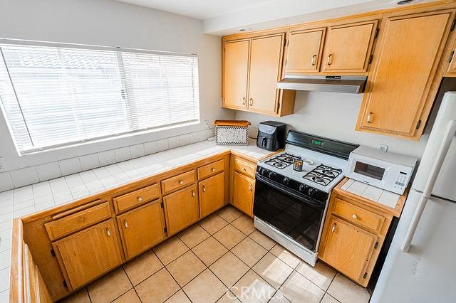 2621 S Montego Unit D, Ontario, CA 91761 - photo 11