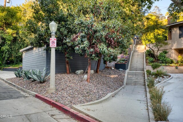 354 Glenullen Dr, Pasadena, CA 91105 - photo 28