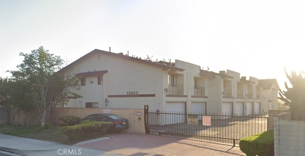 13900 Studebaker Rd Unit 19, Norwalk, CA 90650 - photo 1
