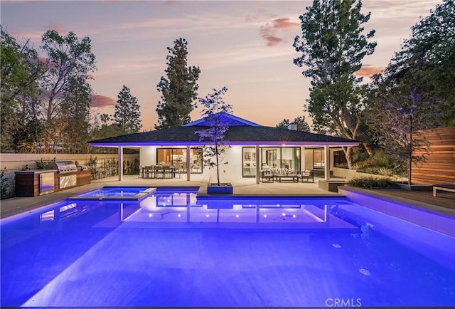 16105 Clear Oak Dr, Encino, CA 91436 - photo 1