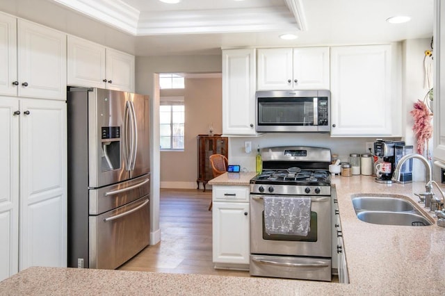 40112 Adian Ct, Temecula, CA 92591 - photo 9