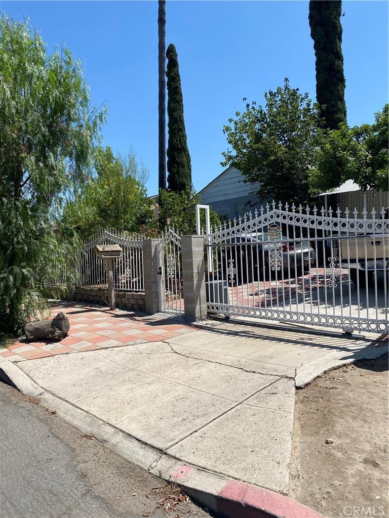 7660 Radford Ave, North Hollywood, CA 91605 - photo 1