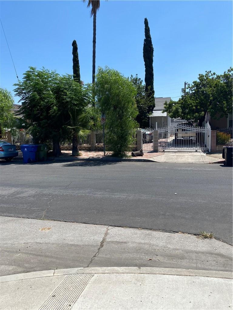 7660 Radford Ave, North Hollywood, CA 91605 - photo 3