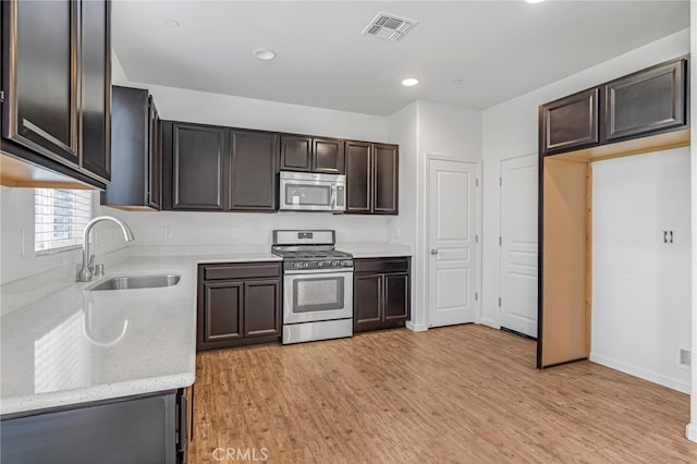 1137 S Pearwood Ave, Fresno, CA 93727 - photo 16