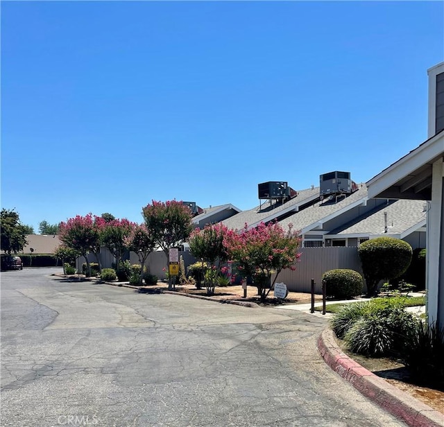 1027 W Dakota Ave Unit 102, Fresno, CA 93705 - photo 4