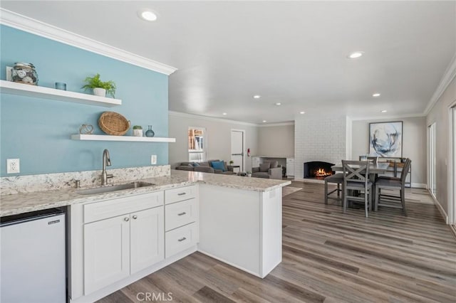 1069 Dover Dr, Newport Beach, CA 92660 - photo 15