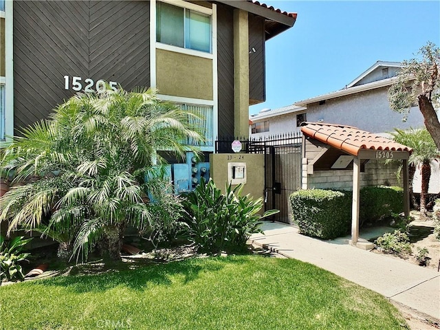 15205 S Budlong Ave Unit 15, Gardena, CA 90247 - photo 2