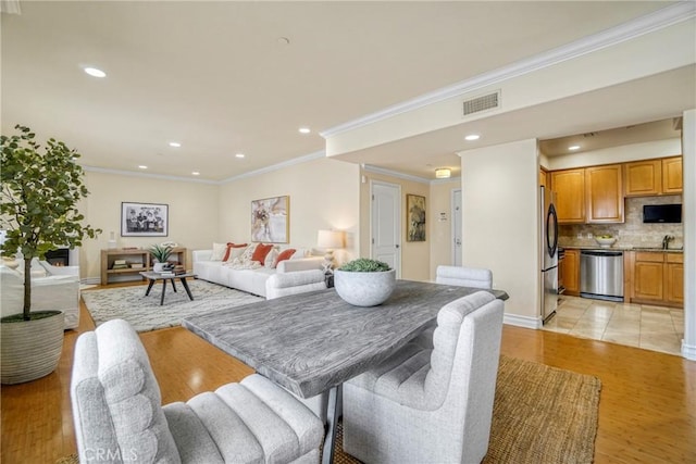 11923 Darlington Ave Unit 302, Los Angeles, CA 90049 - photo 2