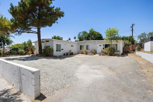 12577 Mercer St, Pacoima, CA 91331 - photo 1
