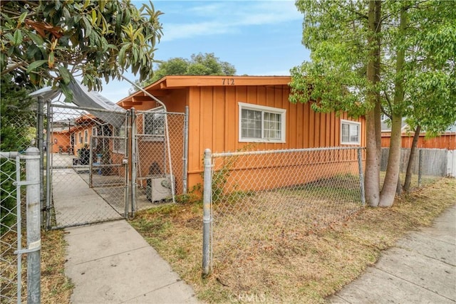 712 N Wilmington, Wilmington, CA 90744 - photo 8